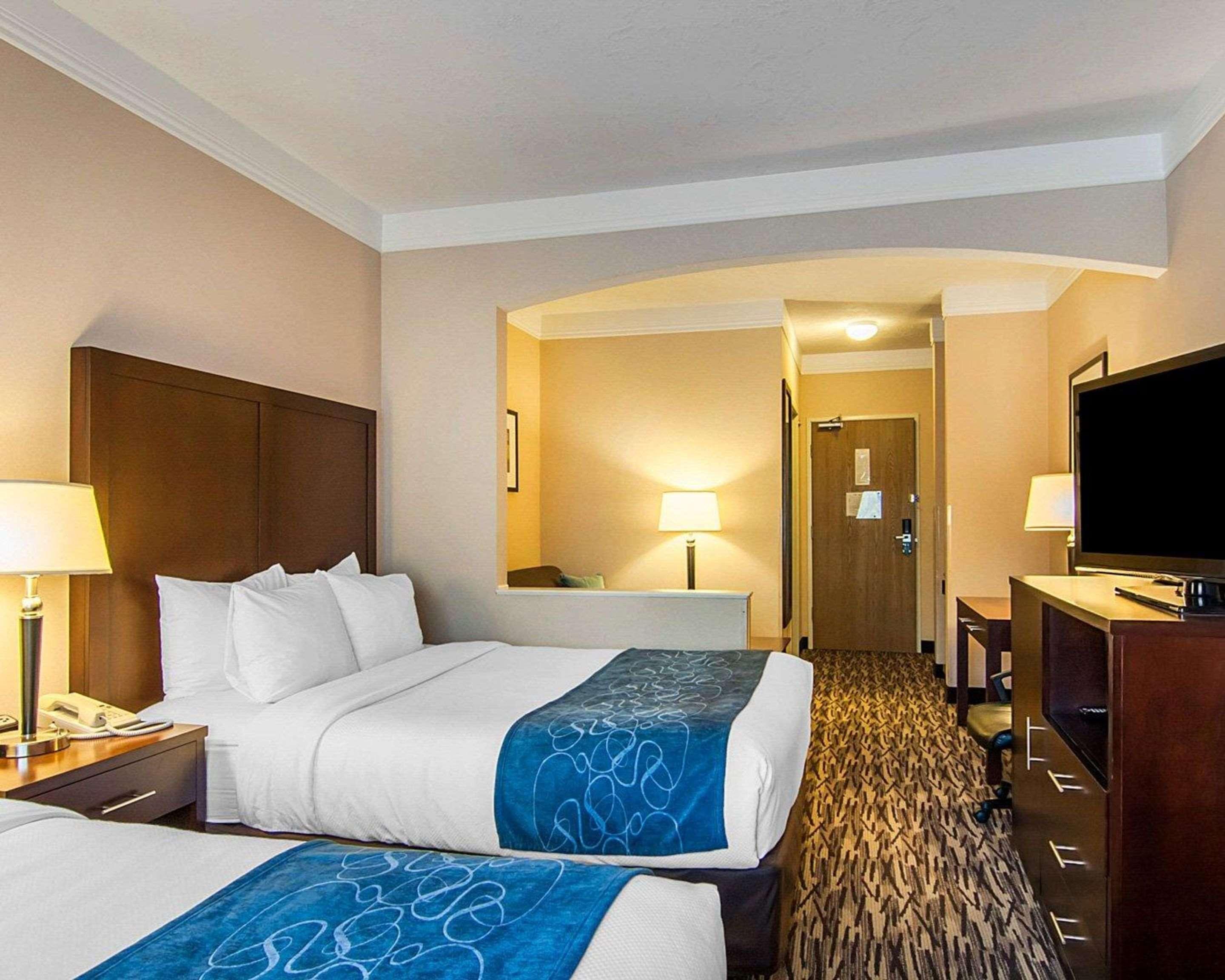 Comfort Suites Salem Buitenkant foto