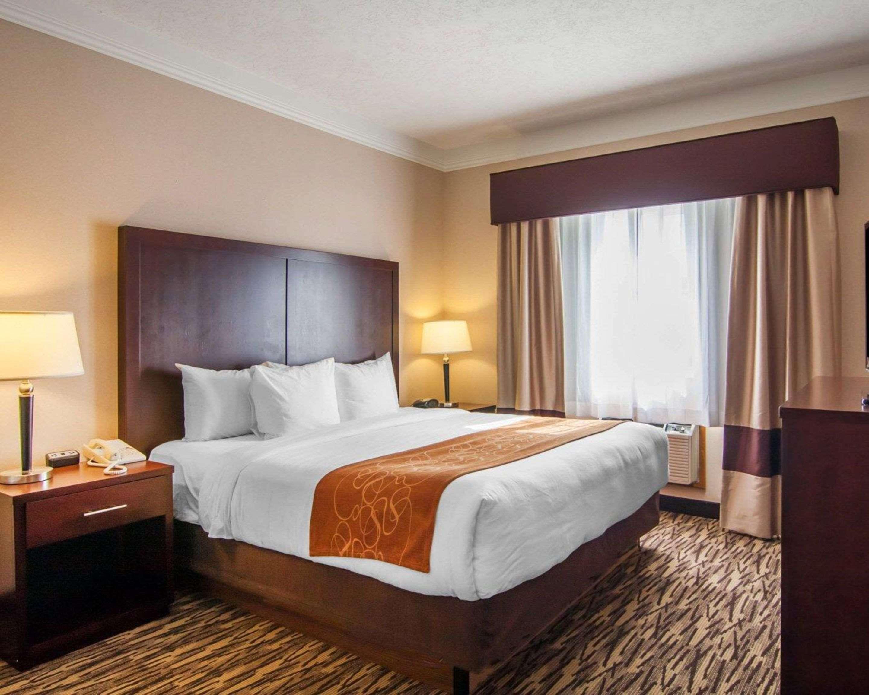 Comfort Suites Salem Buitenkant foto