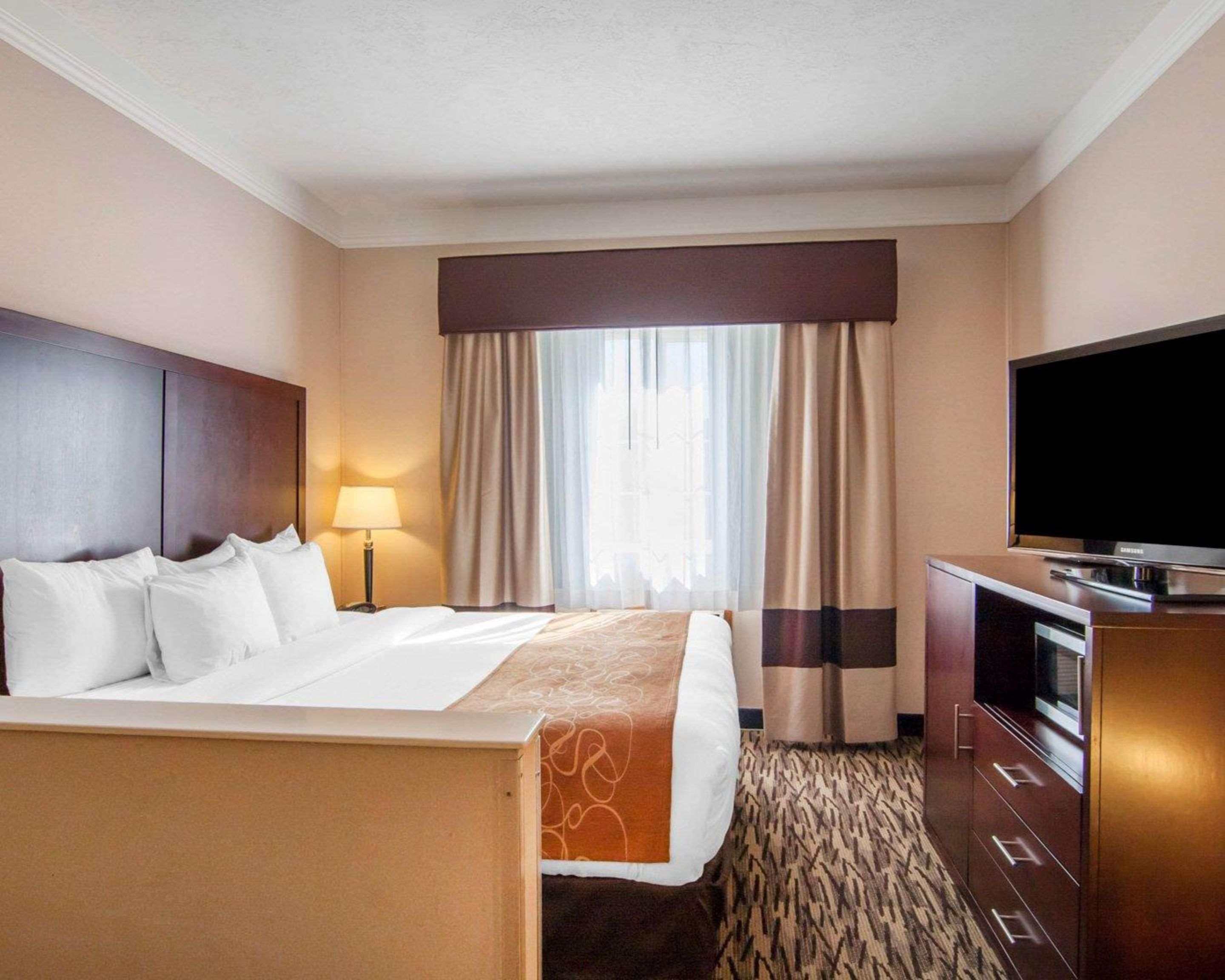 Comfort Suites Salem Buitenkant foto
