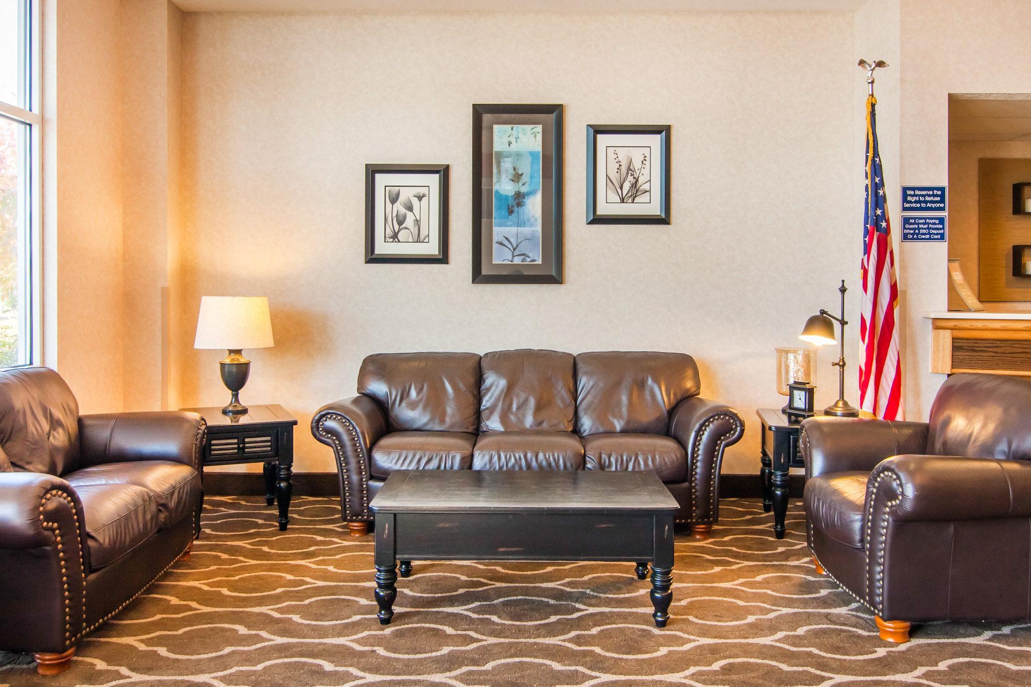Comfort Suites Salem Buitenkant foto