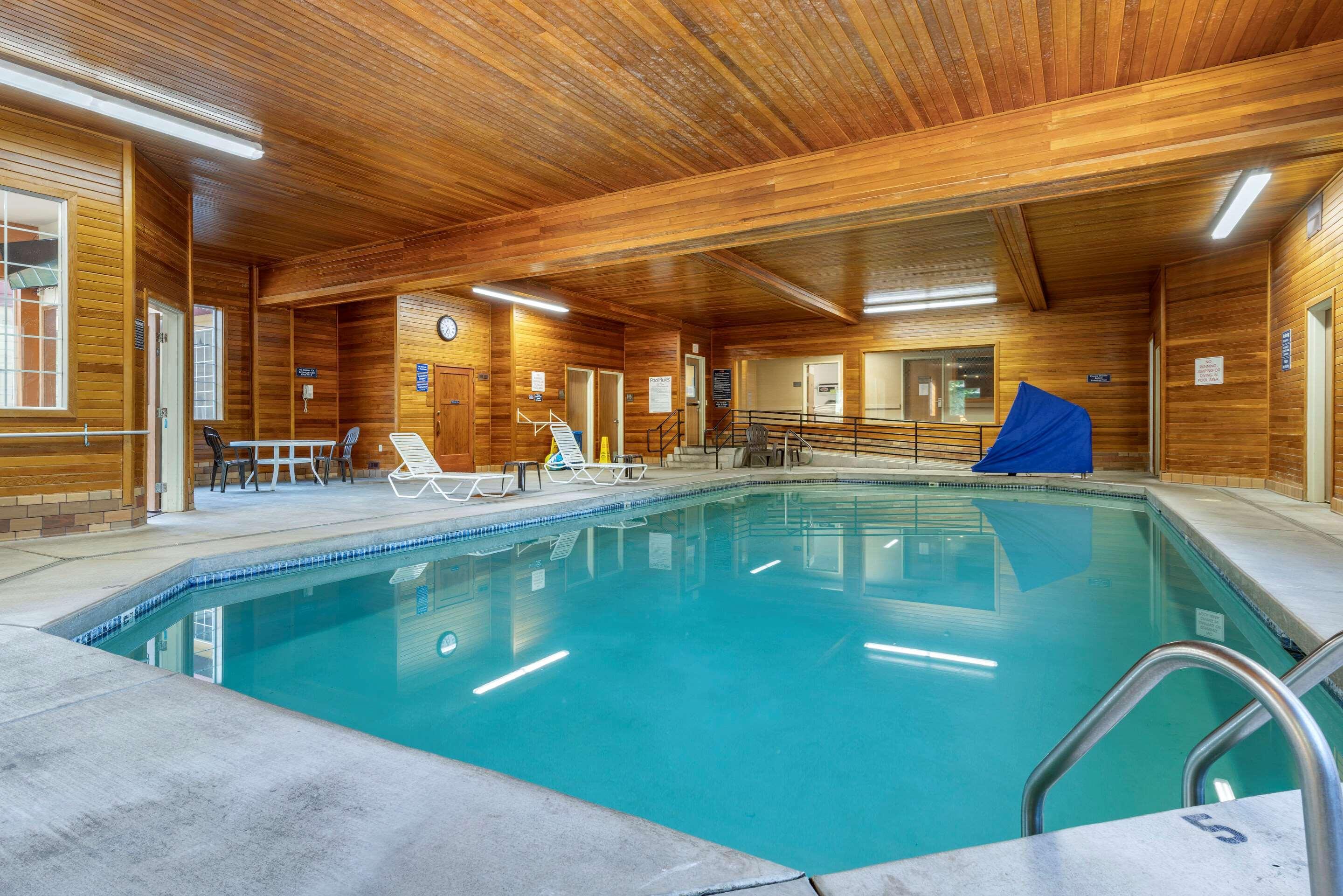 Comfort Suites Salem Buitenkant foto