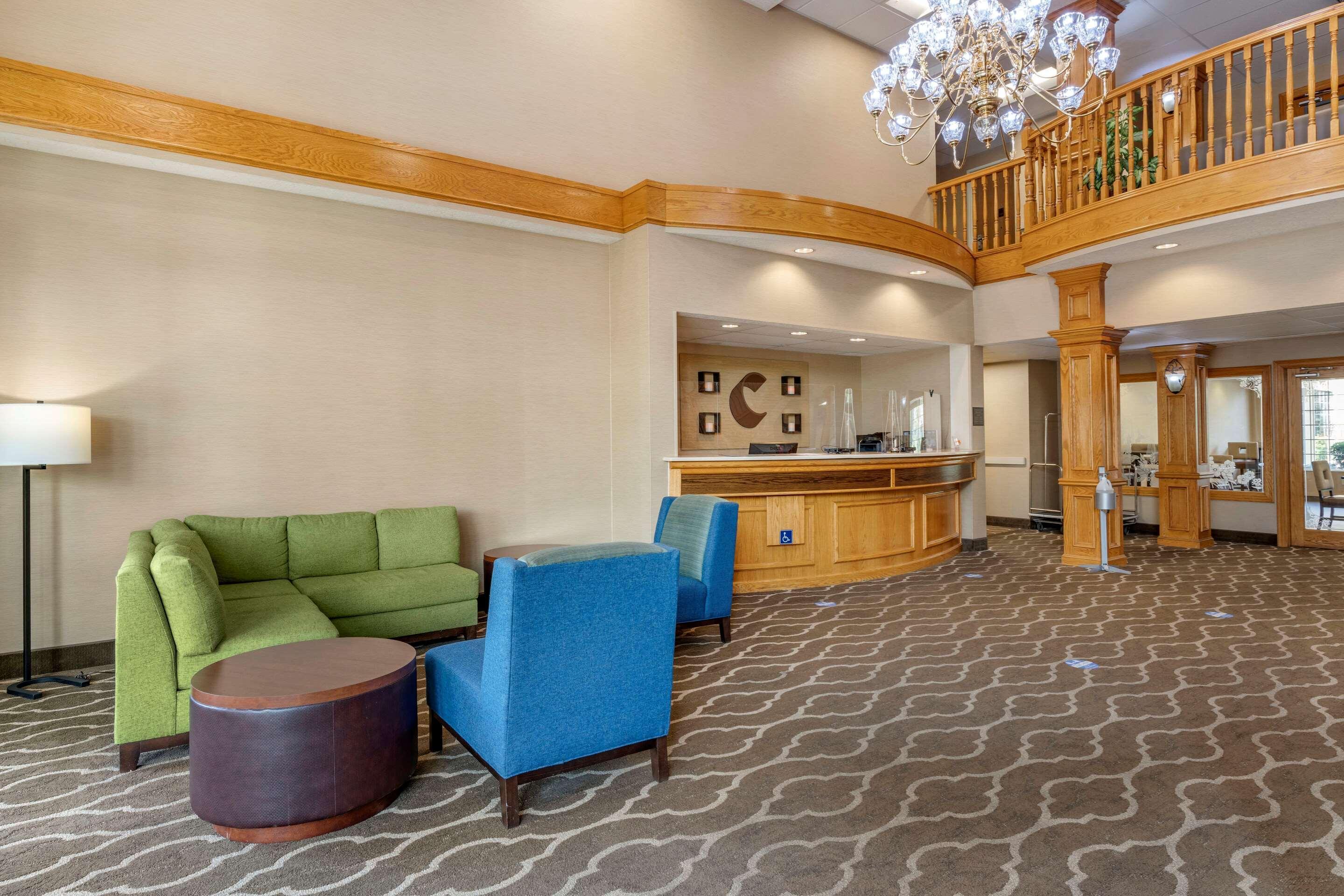 Comfort Suites Salem Buitenkant foto