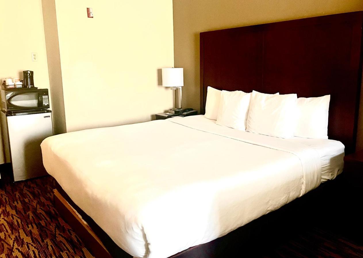 Comfort Suites Salem Buitenkant foto