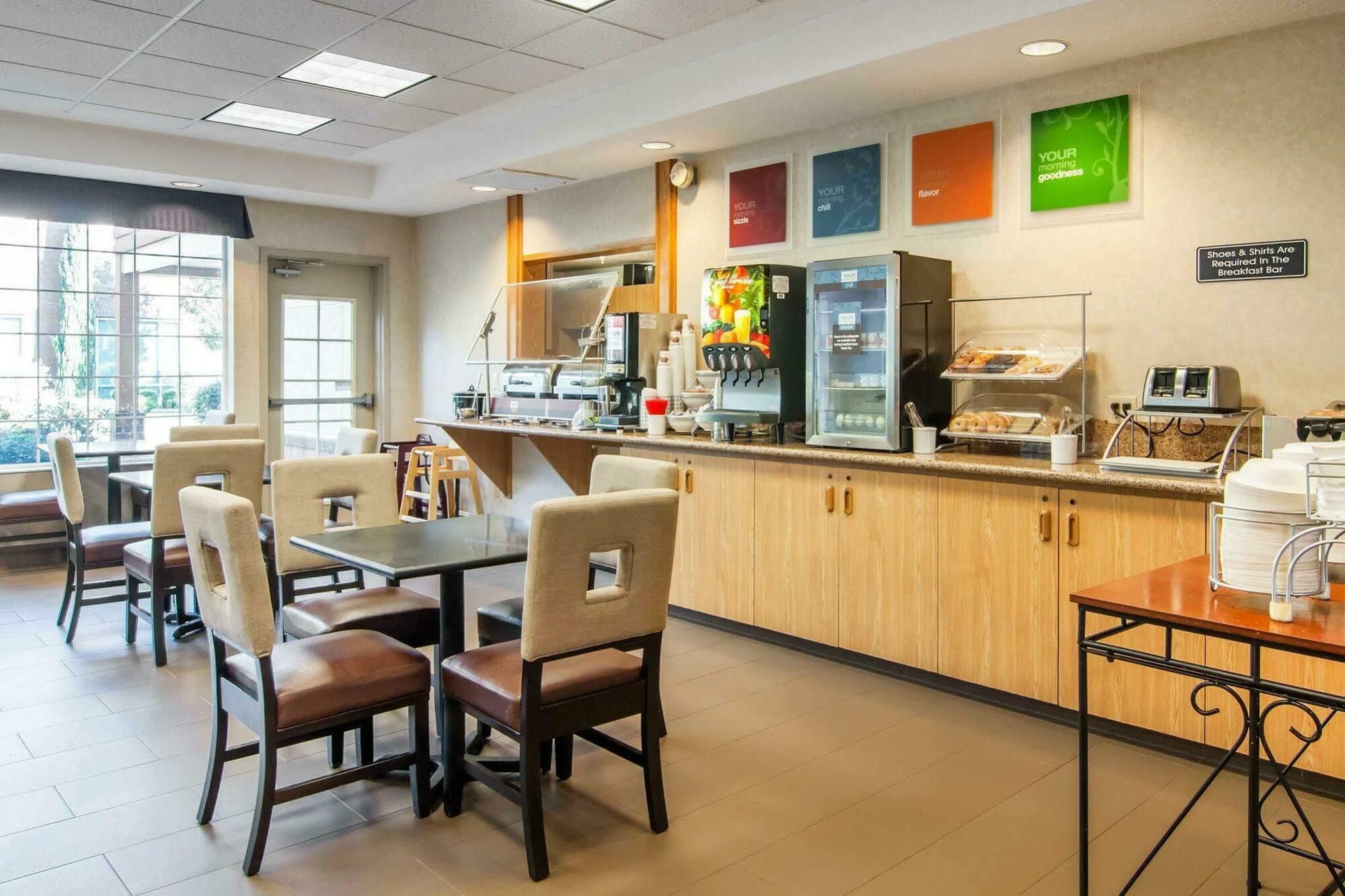 Comfort Suites Salem Buitenkant foto
